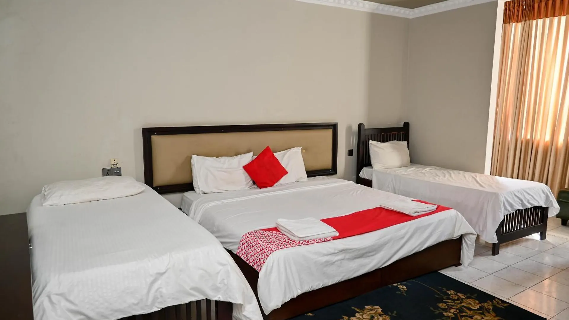 The Kings Bay Hotel By Silvas Negombo